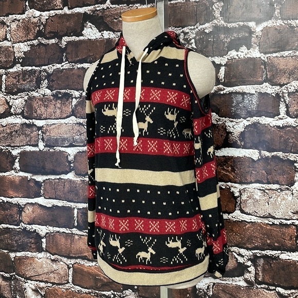 Miss U Sweater Womens Small Black Red NWT Winter Christmas Cold Shoulder Knit - Picture 6 of 14